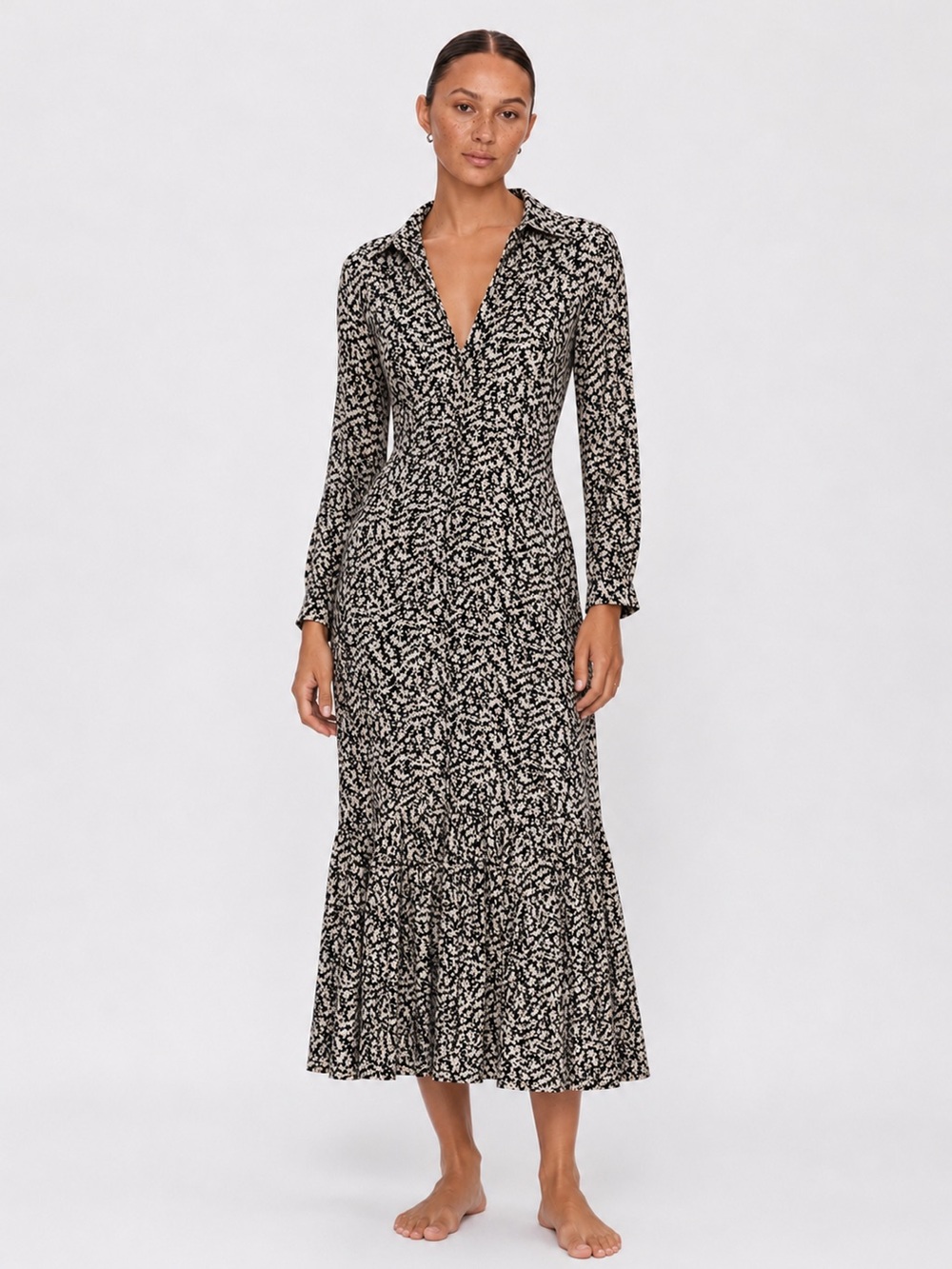 Black & White Printed Maxi Shirt Dress with V-Neck